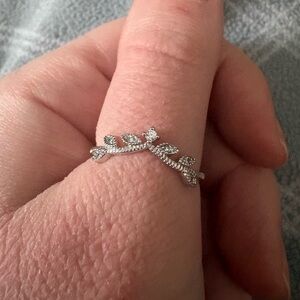 Sterling silver crown looking ring size 10